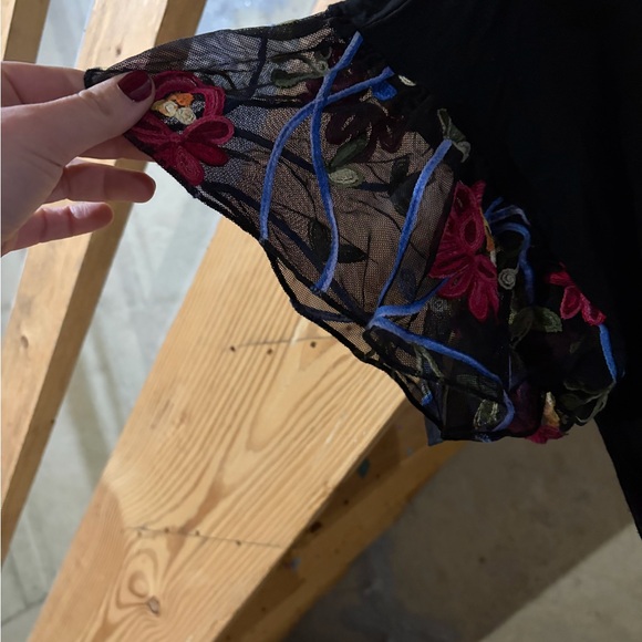 Kim & Cami Black Top with Floral Sleeves - Picture 2 of 3